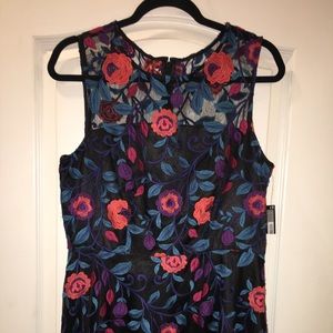 NWT Tahari Embroidered Floral Black Dress Sz 10